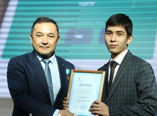 2017 жылдың ең ақылды оқушысы Ақсу гимназиясында оқиды